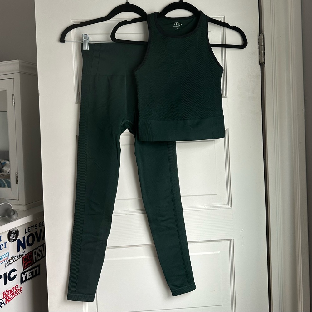 Abercrombie seamlessCORE matching activewear set
